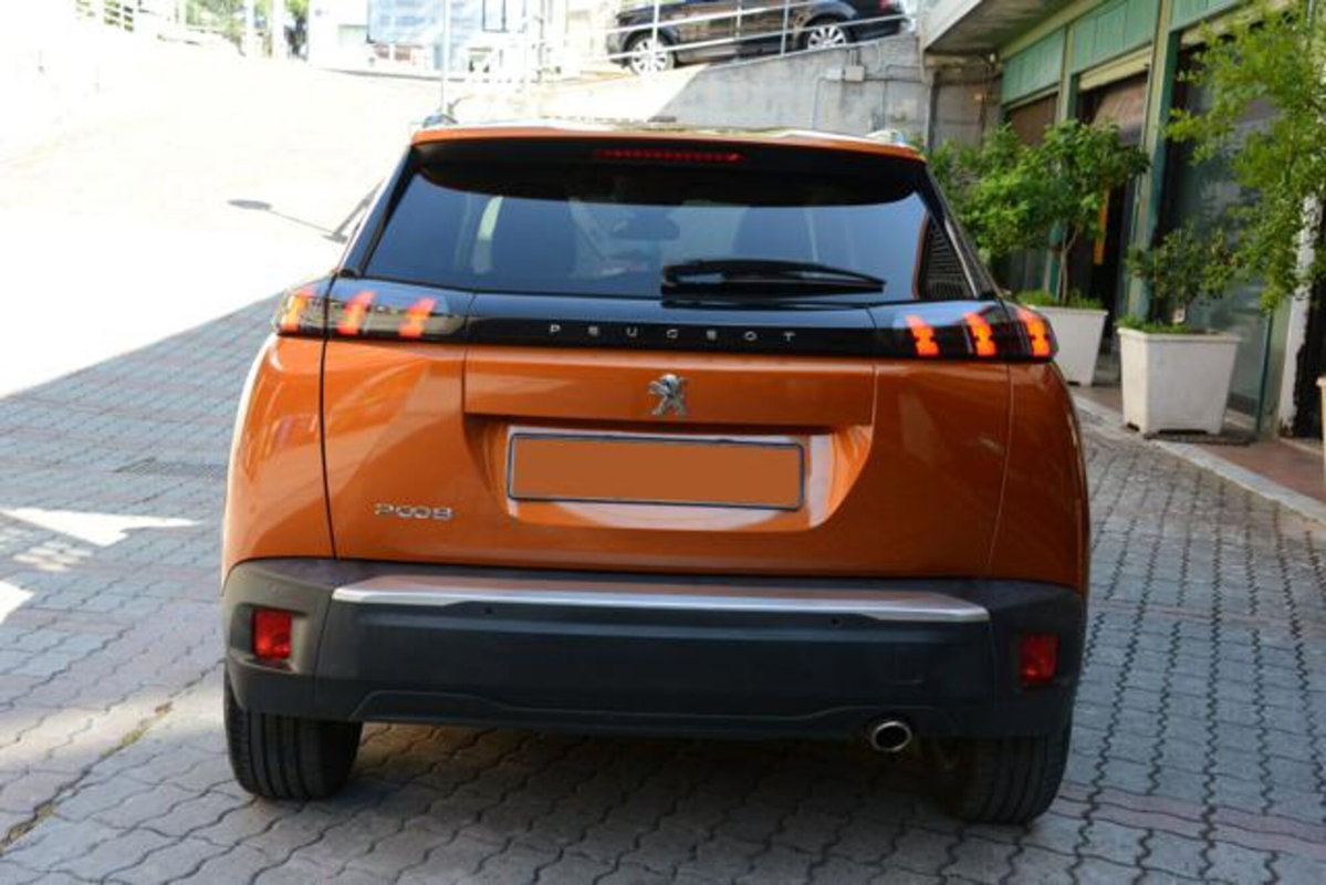 Peugeot 2008 BlueHDi 110 S&S Allure (6)
