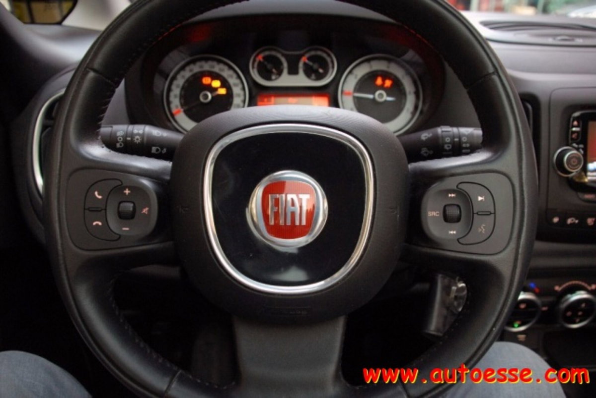 Fiat 500L 0.9 TwinAir Turbo Natural Power Lounge (11)