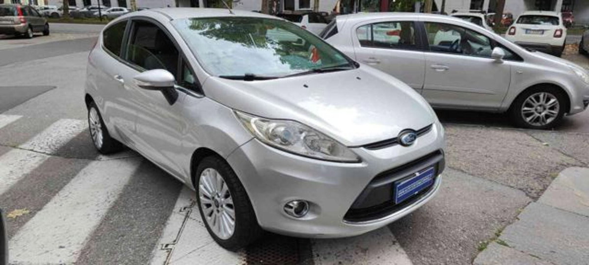 Ford Fiesta 1.2 60CV 3p. Tit. (2)