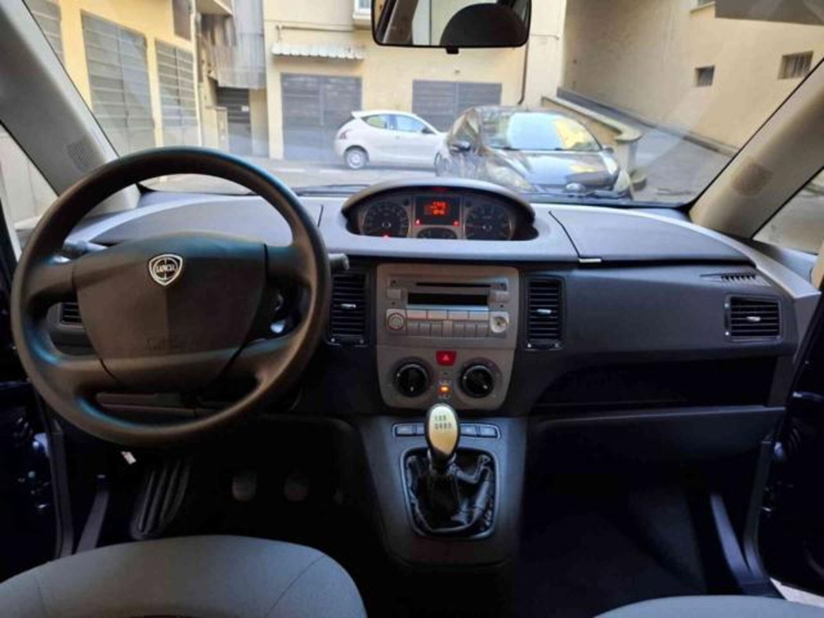 Lancia Musa 1.4 16V Diva (11)