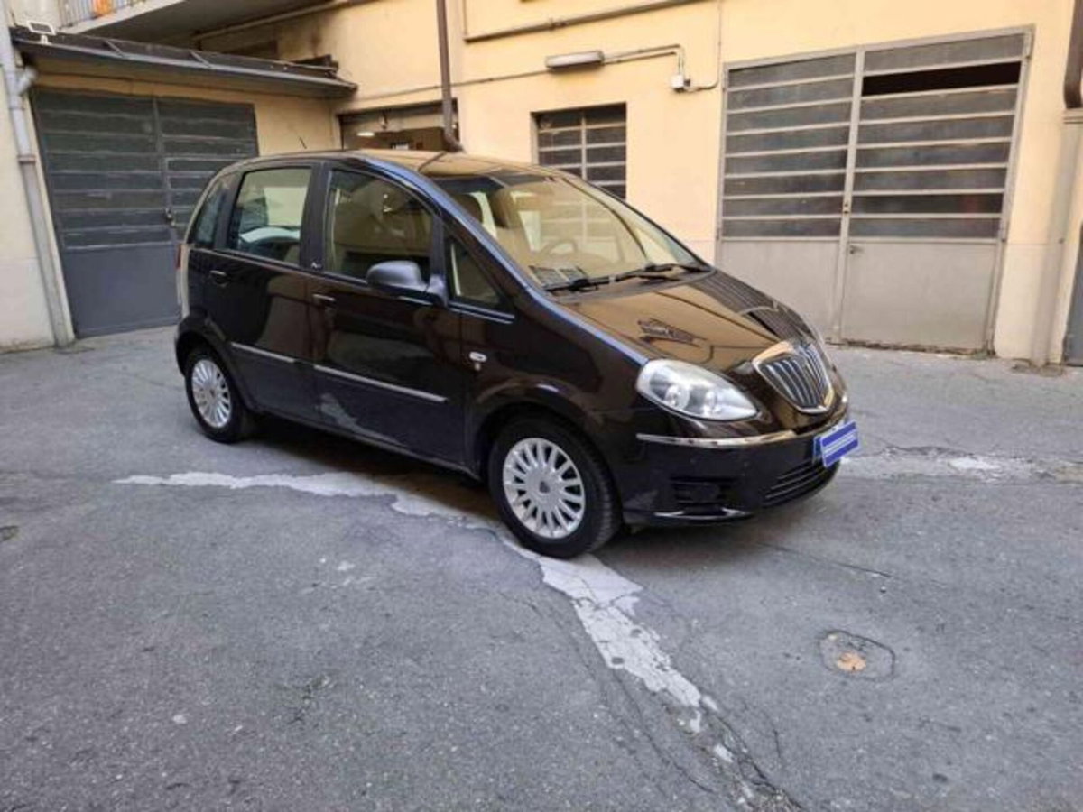 Lancia Musa 1.4 16V Diva (2)