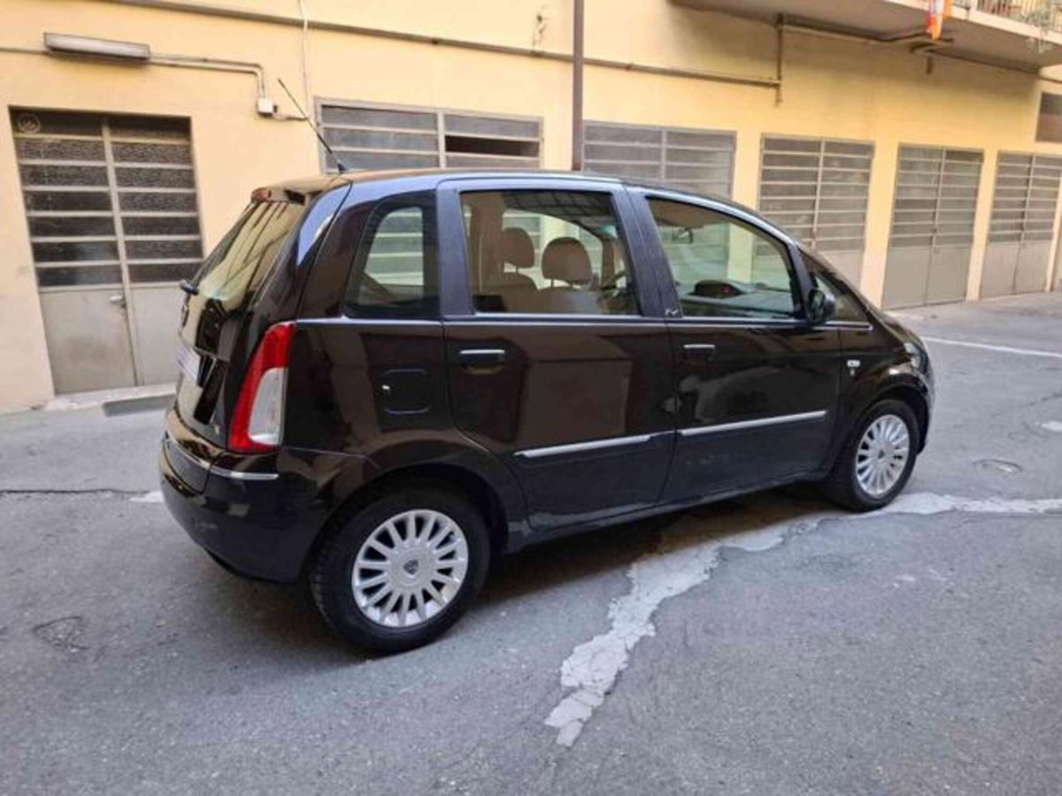 Lancia Musa 1.4 16V Diva (4)