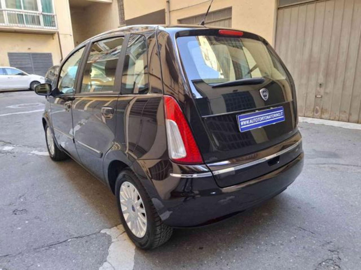 Lancia Musa 1.4 16V Diva (6)