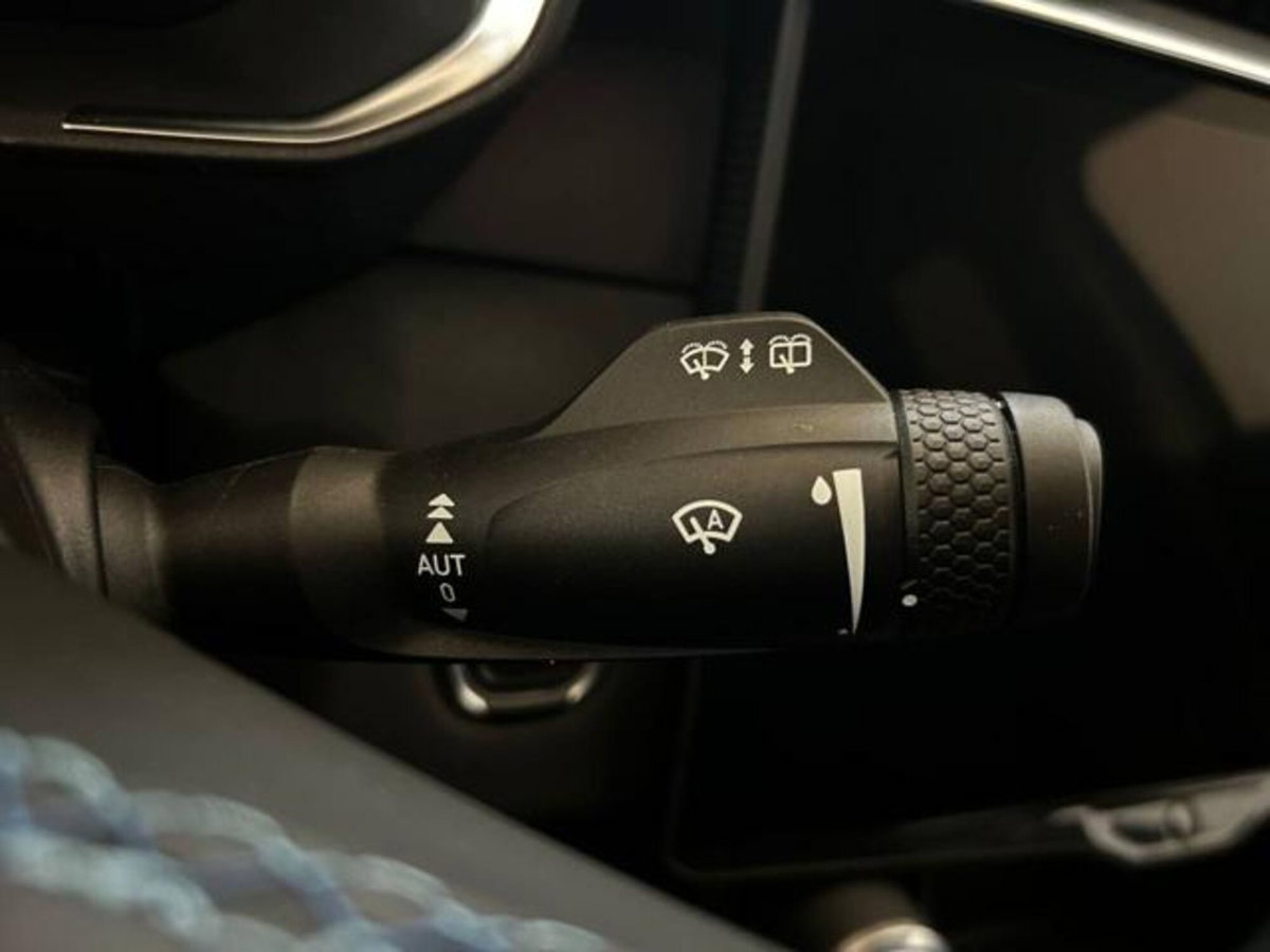 Lynk & Co 01 01 1.5 td phev (18)