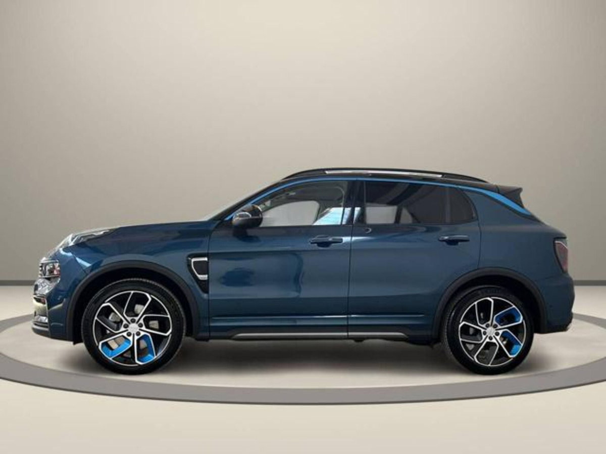 Lynk & Co 01 01 1.5 td phev (3)