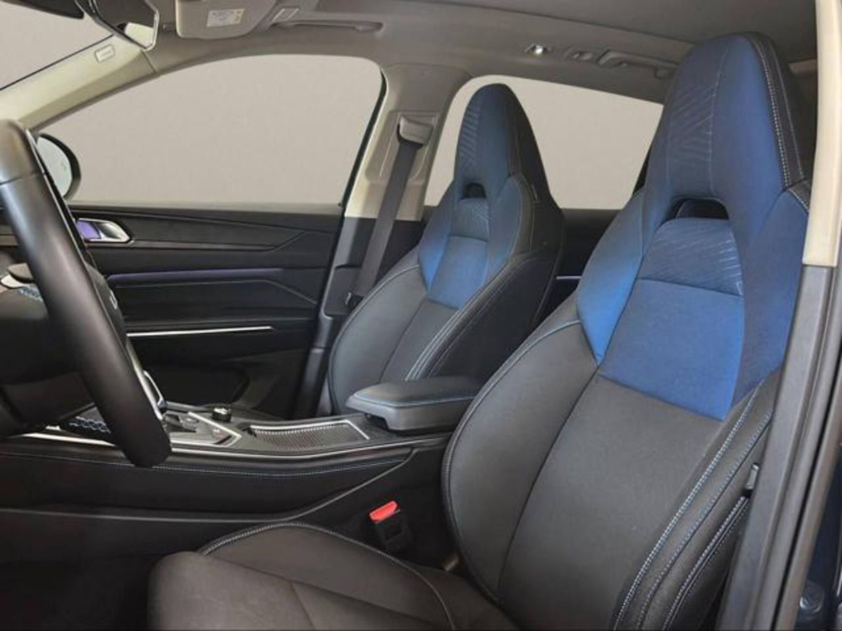 Lynk & Co 01 01 1.5 td phev (10)