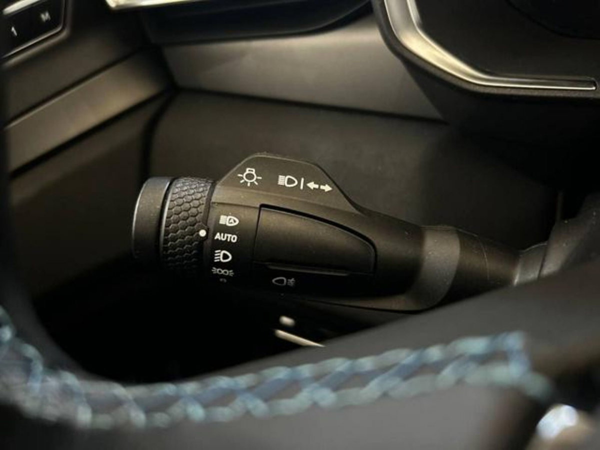 Lynk & Co 01 01 1.5 td phev (19)