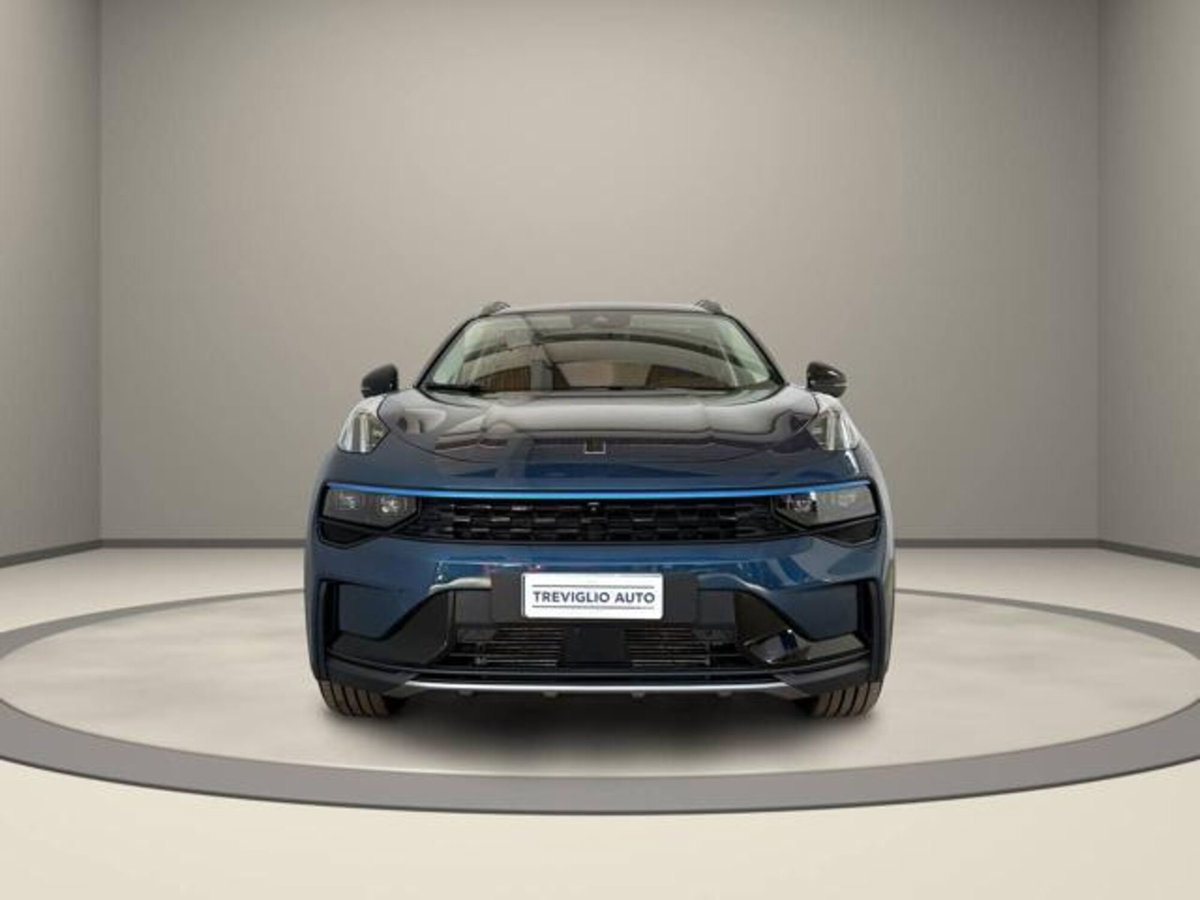 Lynk & Co 01 01 1.5 td phev (2)