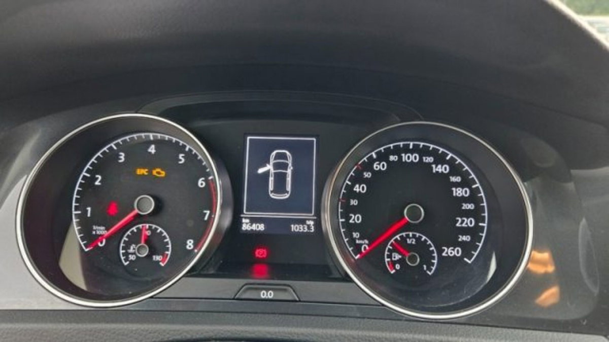 Volkswagen Golf 1.0 TSI 85 CV 5p. Trendline BlueMotion Technology (16)