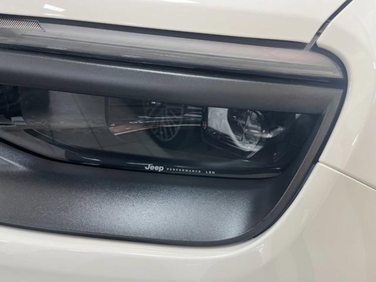Jeep Avenger 1.2 turbo e-hybrid mhev The North Face 4xe 145cv edct6 (4)