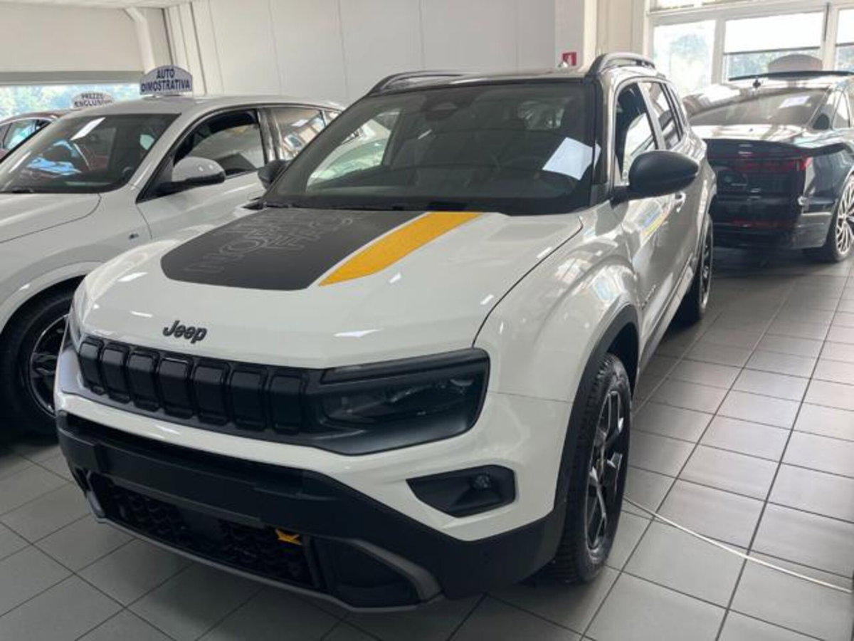 Jeep Avenger 1.2 turbo e-hybrid mhev The North Face 4xe 145cv edct6 (8)