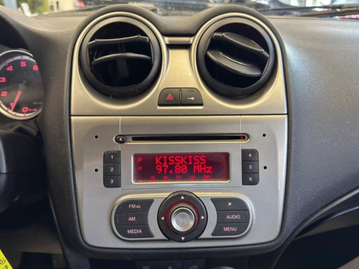 Alfa Romeo MiTo 1.4 78 CV Distinctive (14)