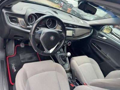 Alfa Romeo Giulietta 1.6 JTDm Distinctive 120cv (16)