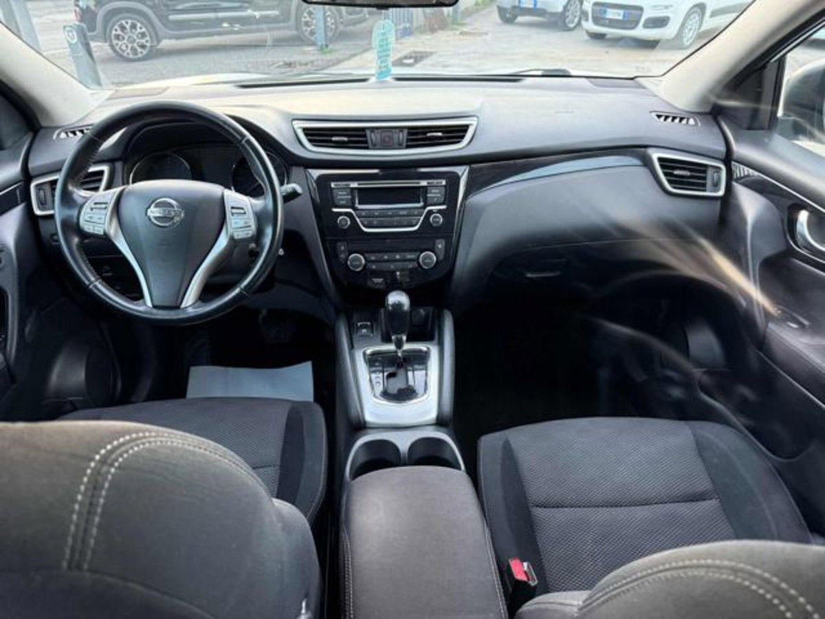 Nissan Qashqai 1.6 dCi 2WD Tekna (16)
