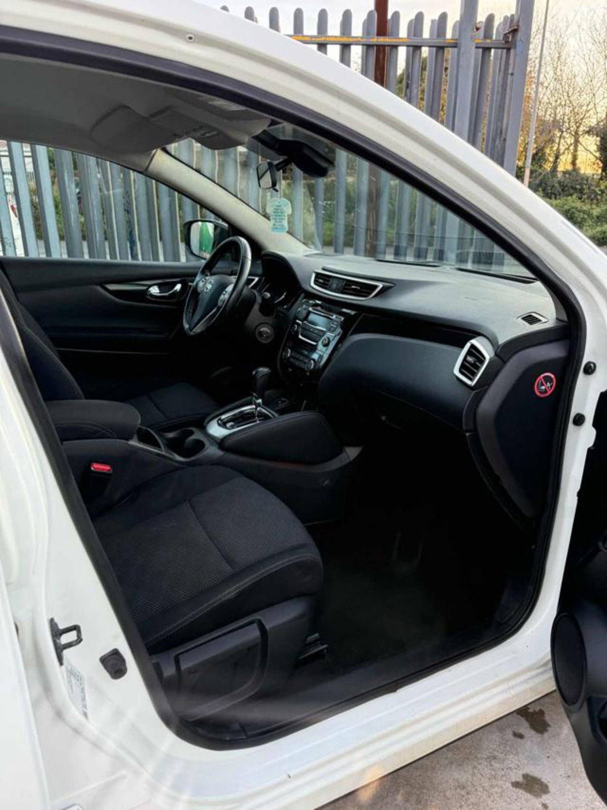 Nissan Qashqai 1.6 dCi 2WD Tekna (8)