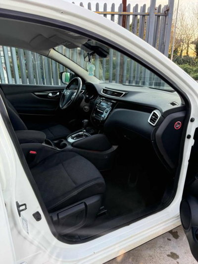 Nissan Qashqai 1.6 dCi 2WD Tekna (8)