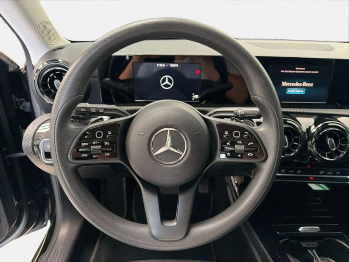 Mercedes-Benz Classe A 180 d Automatic Executive (9)