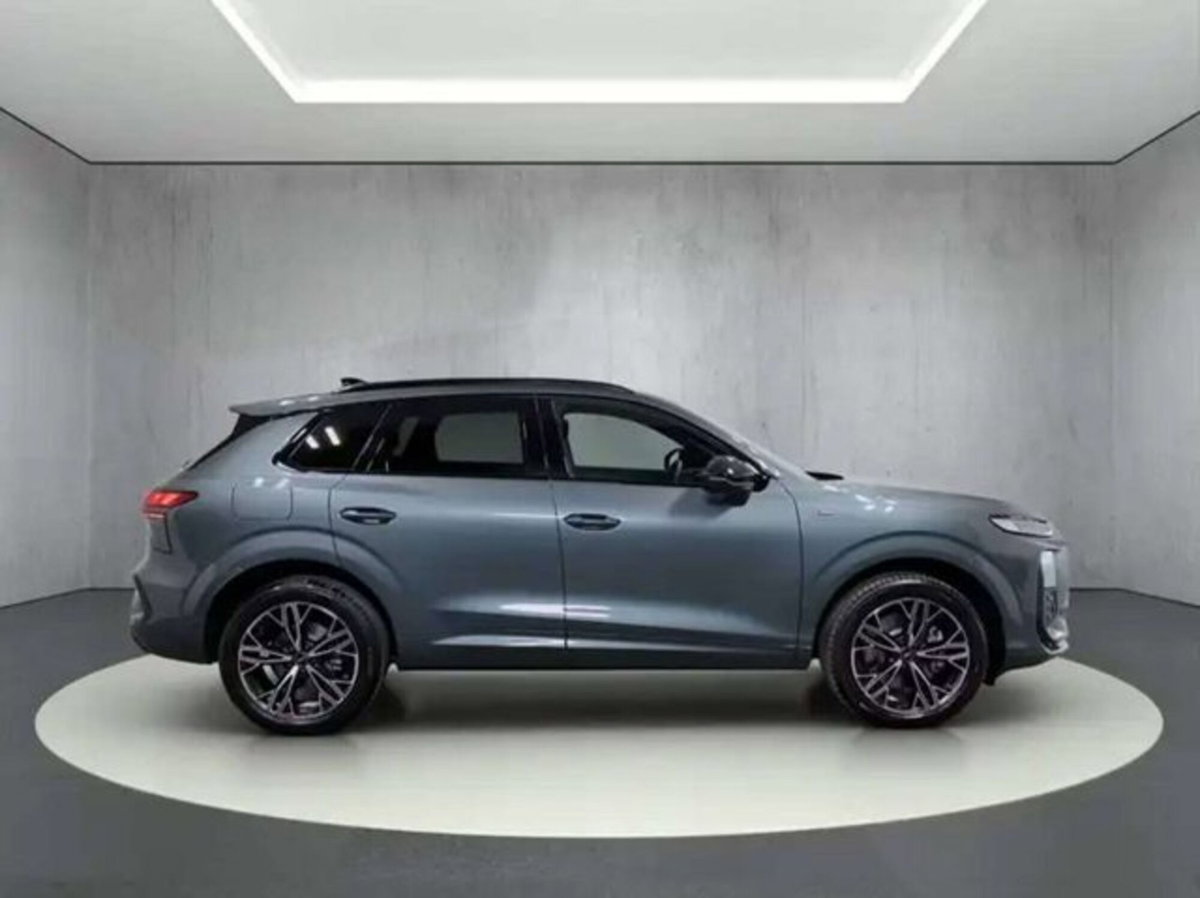 Audi Q3 Sportback 2.0 tfsi S line edition quattro 204cv s-tronic (2)