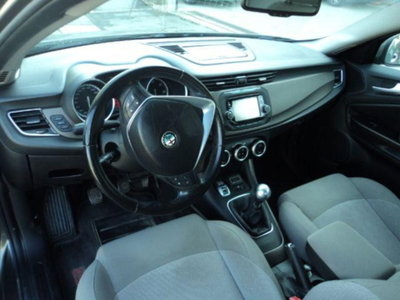 Alfa Romeo Giulietta 1.6 JTDm Distinctive 120cv (4)