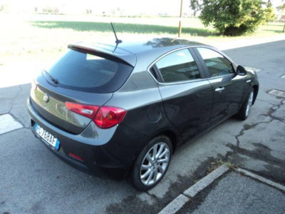 Alfa Romeo Giulietta 1.6 JTDm Distinctive 120cv (7)
