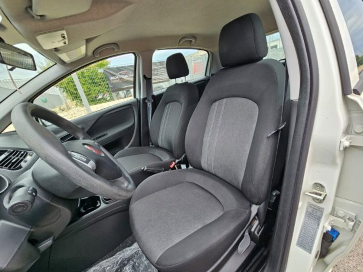 Fiat Punto 1.3 MJT 95CV S&S MTA 5 porte Van Easy 4 posti (11)