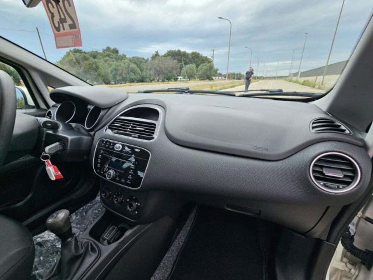Fiat Punto 1.3 MJT 95CV S&S MTA 5 porte Van Easy 4 posti (14)