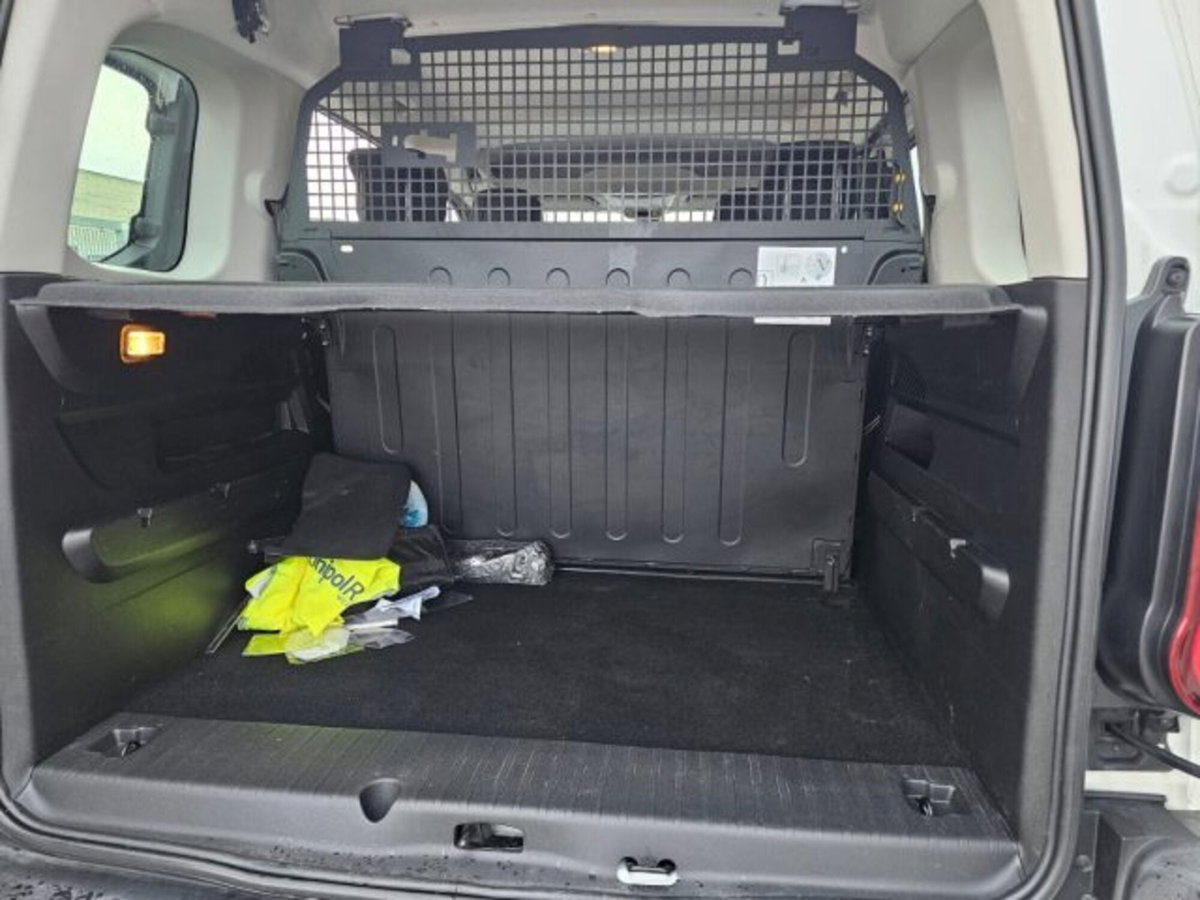 Citroen Berlingo BlueHDi 100 S&S Combi N1 M (8)