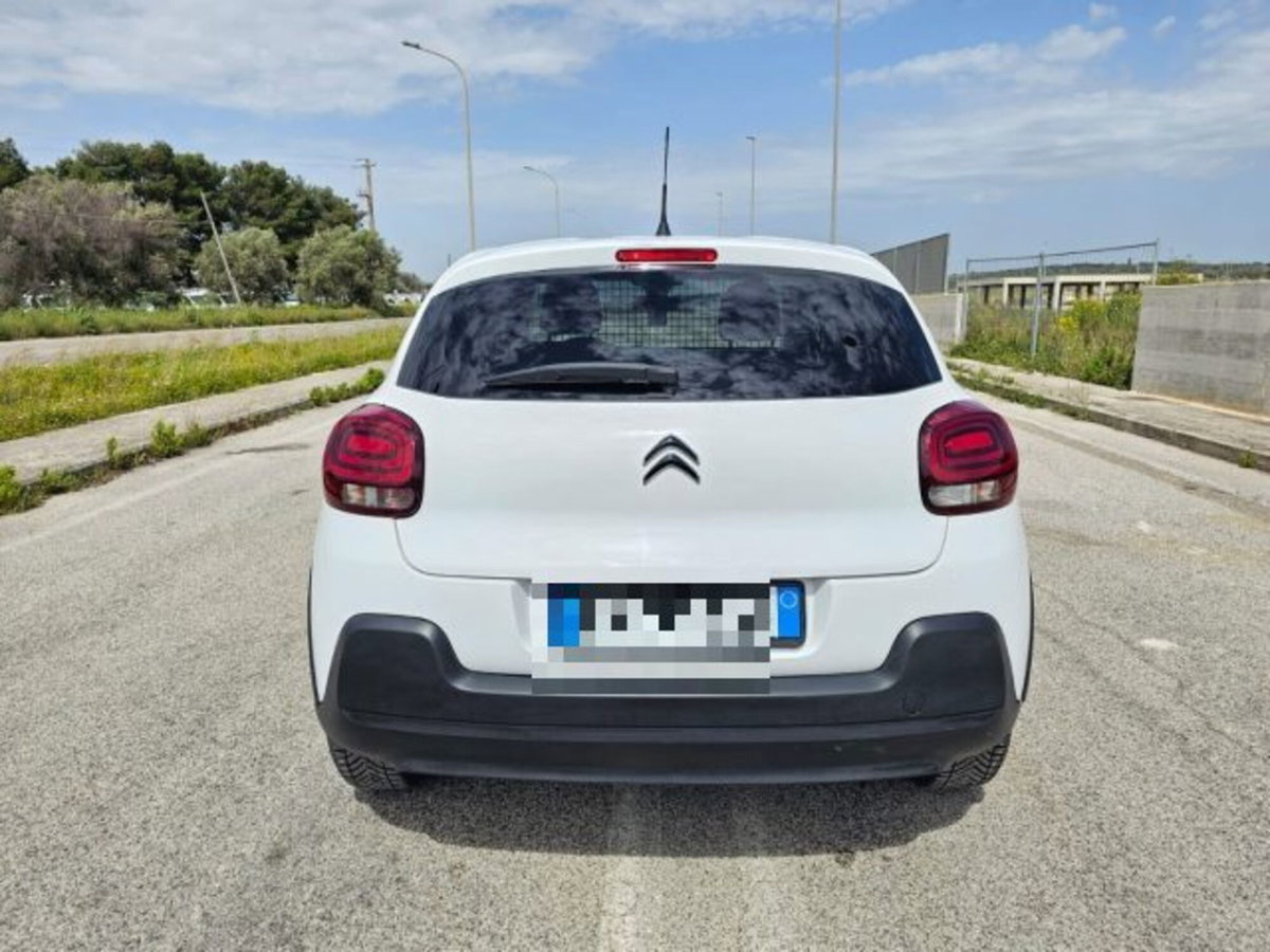 Citroen C3 BlueHDi 100 S&S Van Feel (6)