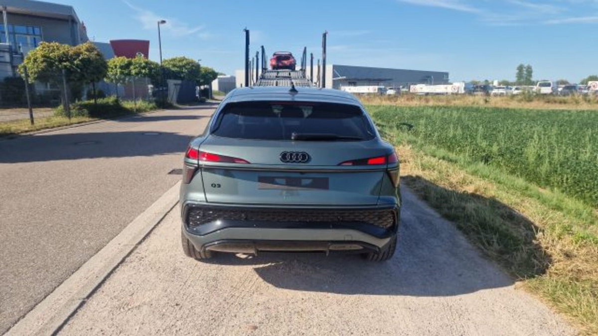 Audi Q3 Sportback 35 TDI quattro S tronic S line edition (2)