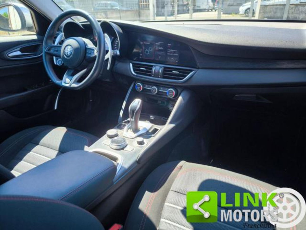 Alfa Romeo Giulia 2.2 Turbodiesel 160 CV AT8 Sprint (18)