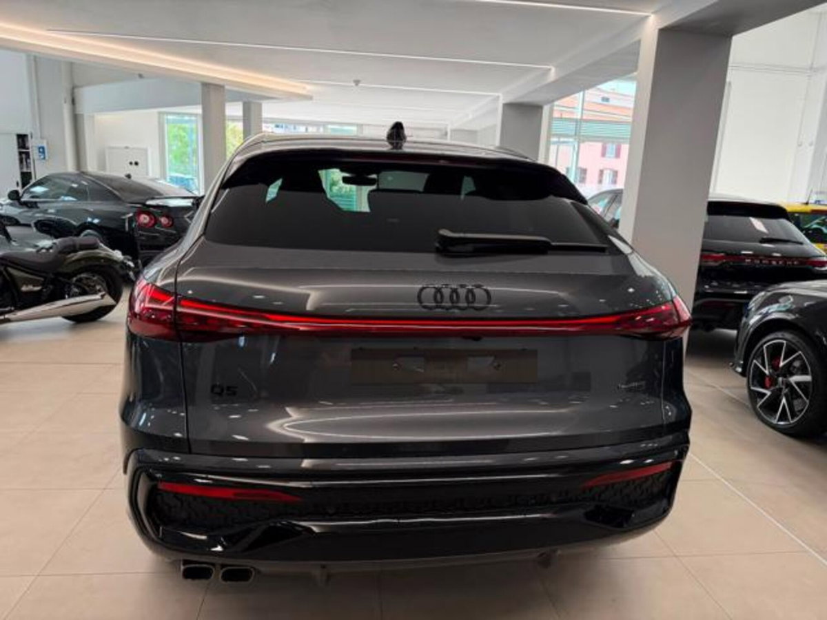 Audi Q5 Sportback 40 2.0 tdi mhev 12V S line Plus quattro s-tronic (4)