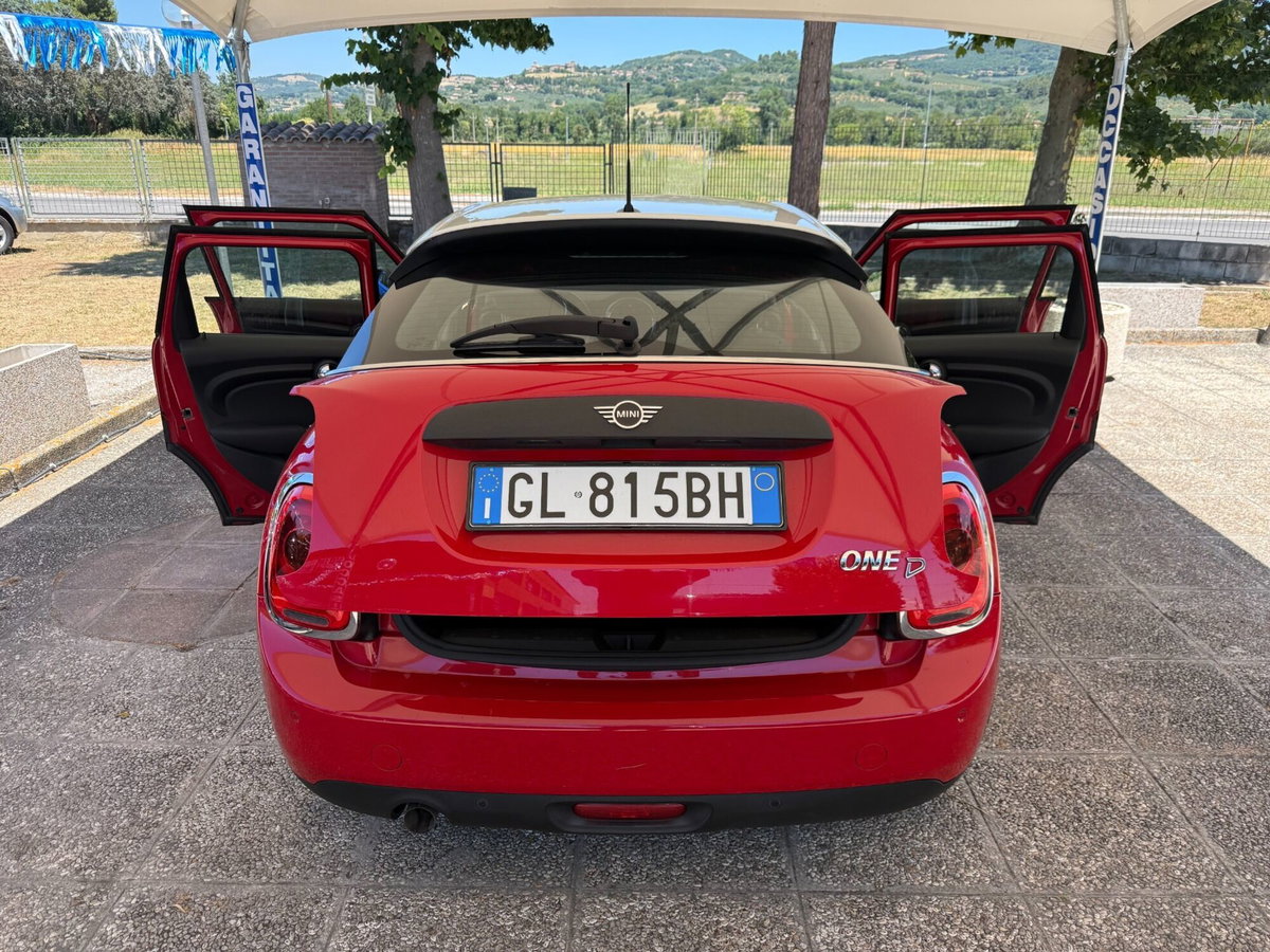 MINI Mini 1.5 Cooper D Hype (14)