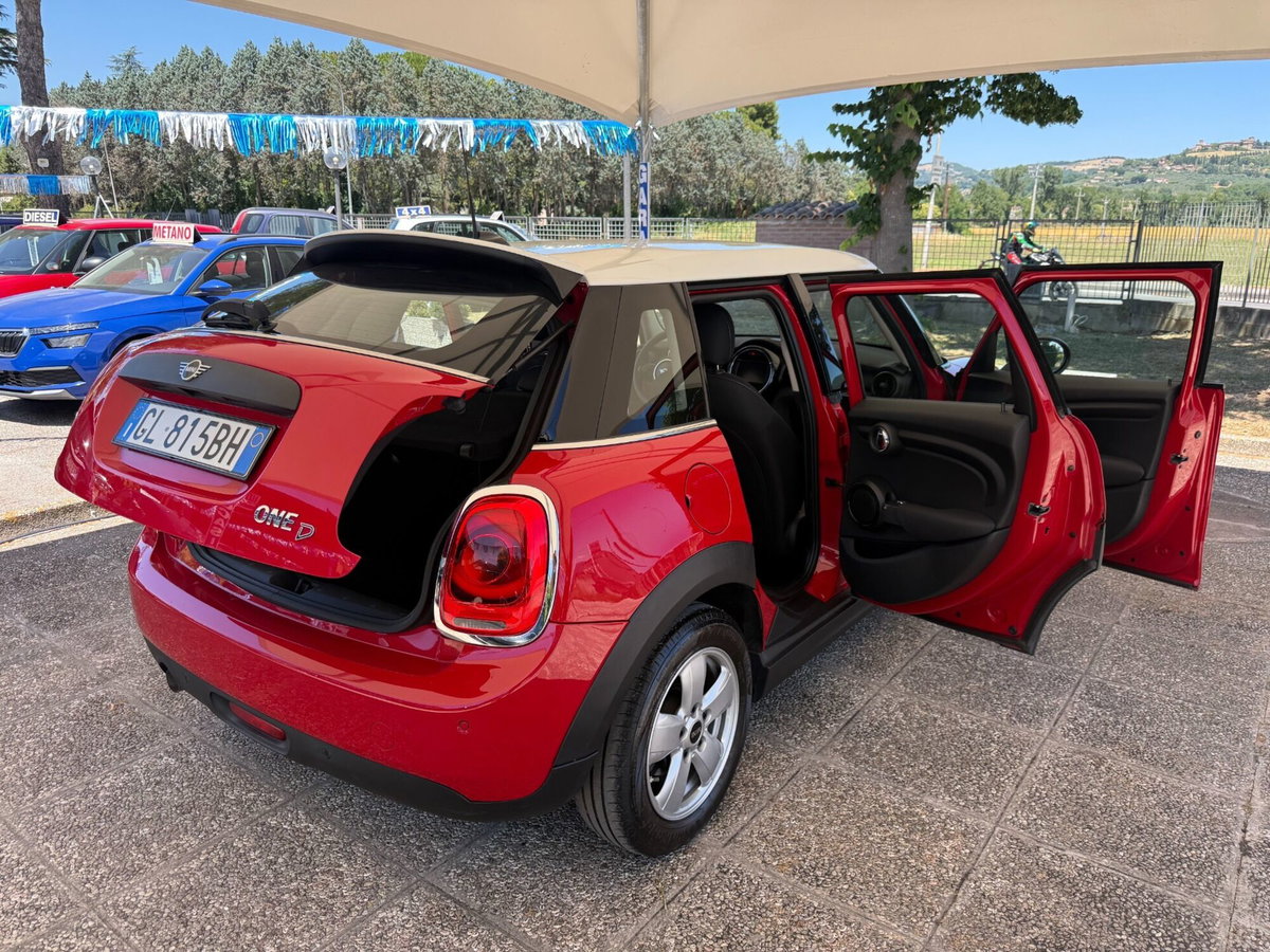 MINI Mini 1.5 Cooper D Hype (8)