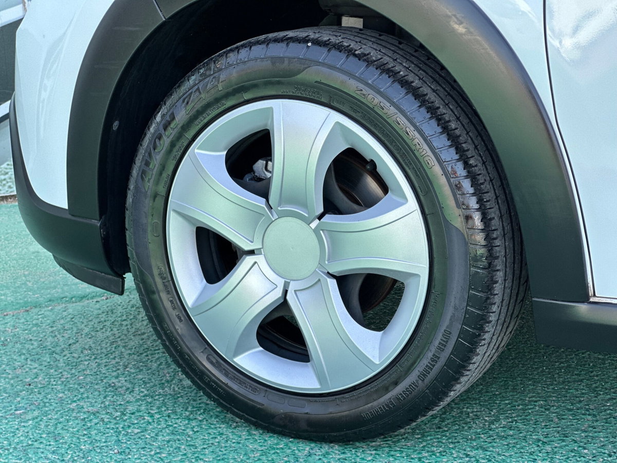 Citroen C3 PureTech 82 Shine (5)