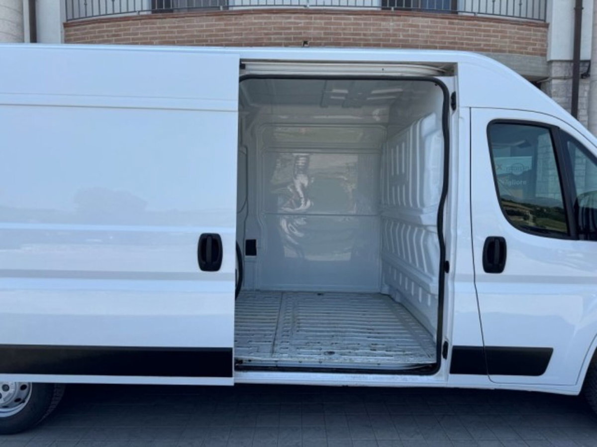 Opel Movano Furgone Heavy 35 L3H2 2.2 diesel 140cv S&S auto (20)