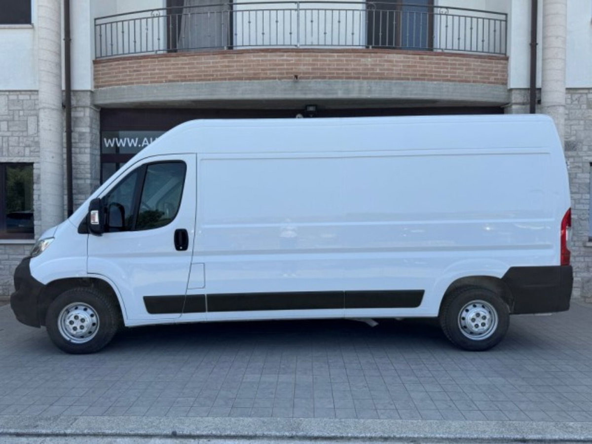 Opel Movano Furgone Heavy 35 L3H2 2.2 diesel 140cv S&S auto (5)