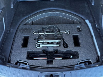 Toyota Corolla Touring Sports 1.8 Hybrid Business (16)