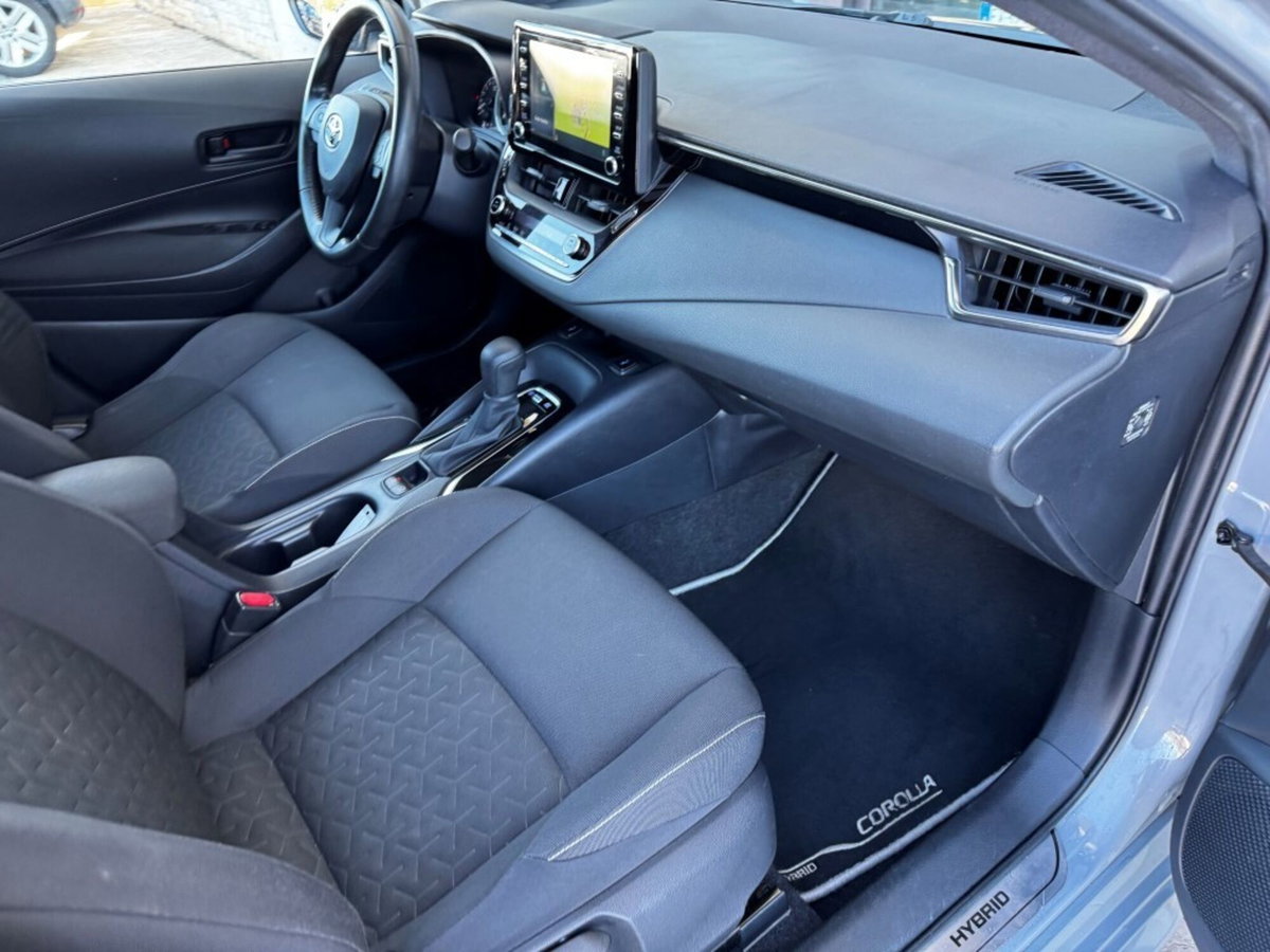 Toyota Corolla Touring Sports 1.8 Hybrid Business (20)