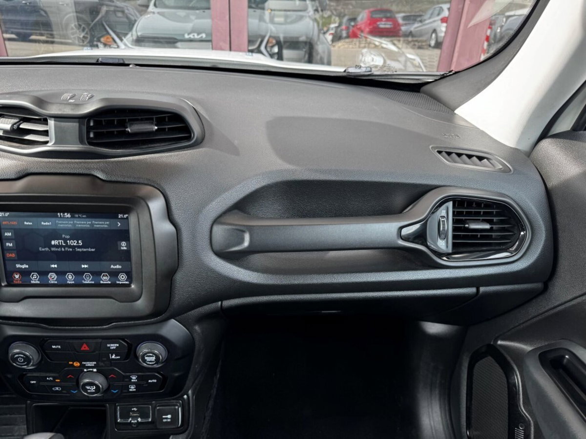 Jeep Renegade 1.5 Turbo T4 MHEV Limited (15)