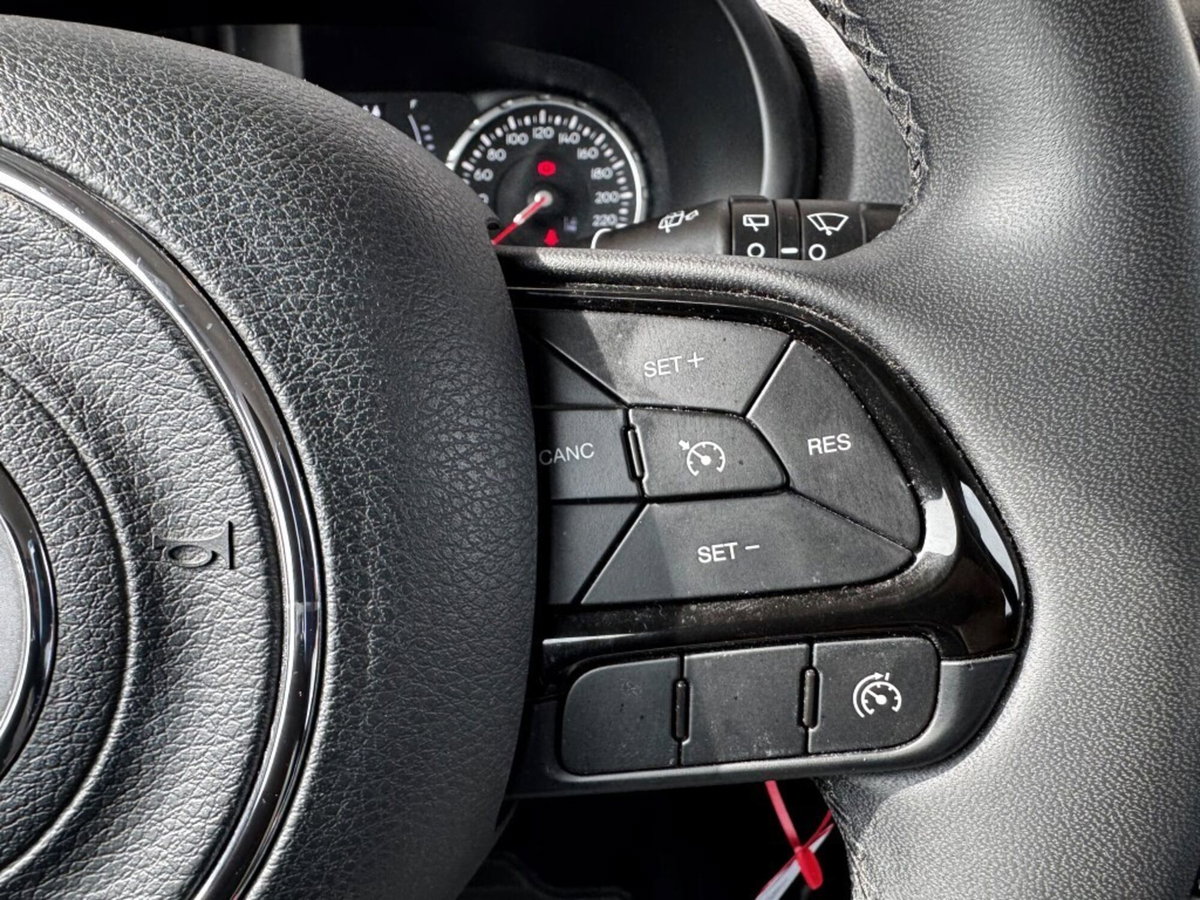 Jeep Renegade 1.5 Turbo T4 MHEV Limited (16)