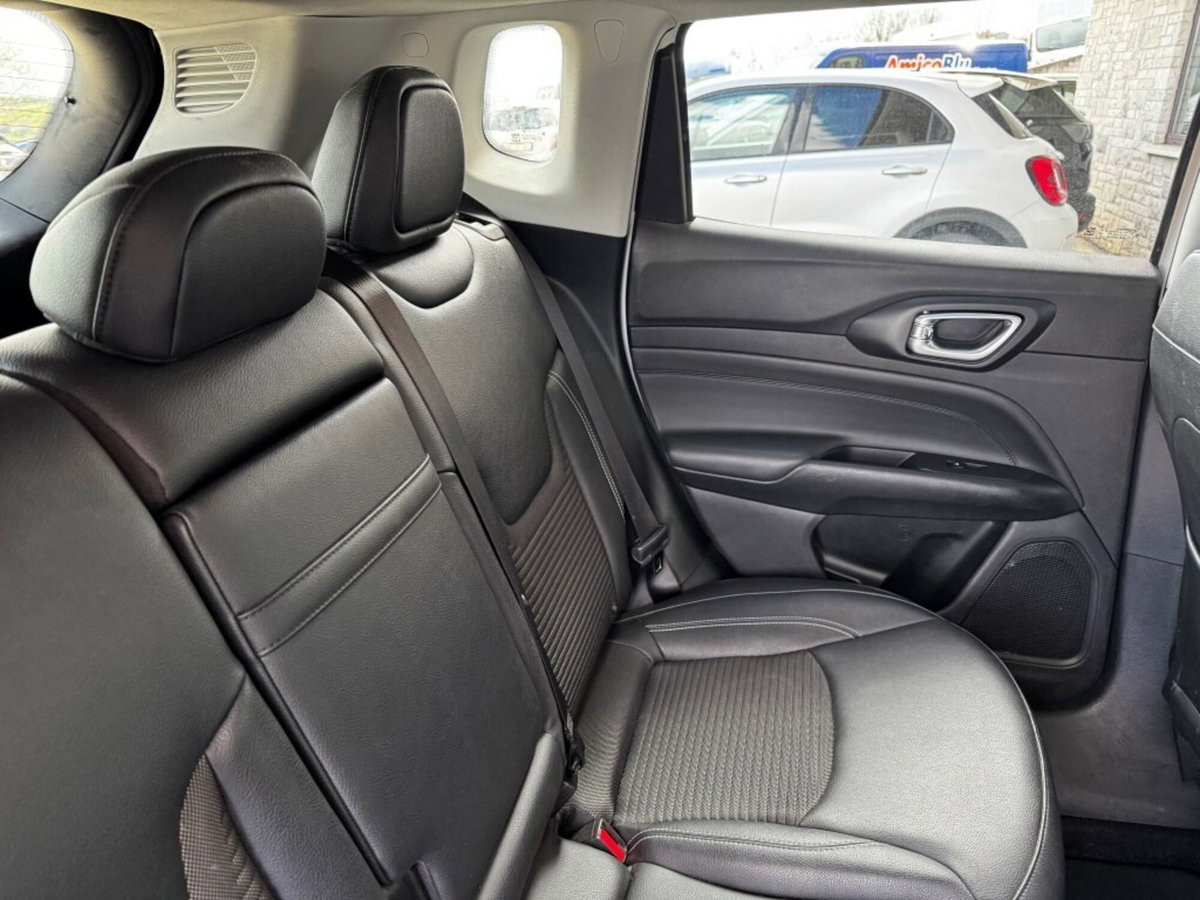 Jeep Compass 1.3 T4 190CV PHEV AT6 4xe Limited (15)
