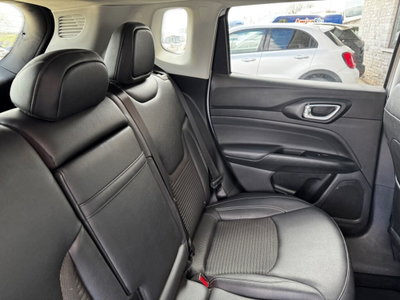 Jeep Compass 1.3 T4 190CV PHEV AT6 4xe Limited (15)