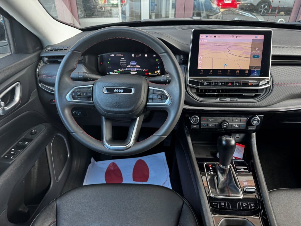 Jeep Compass 1.3 T4 240CV PHEV AT6 4xe Trailhawk (14)