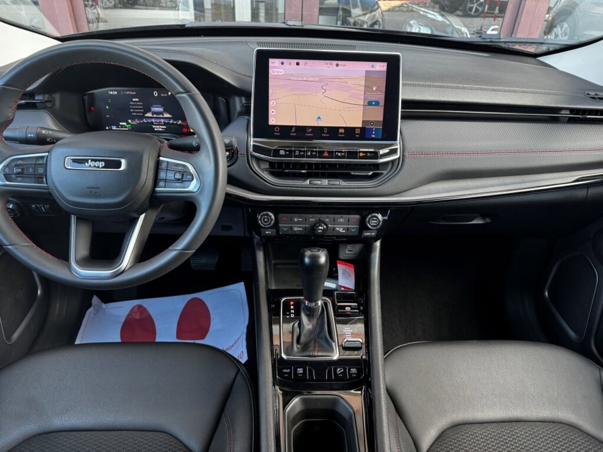 Jeep Compass 1.3 T4 240CV PHEV AT6 4xe Trailhawk (15)