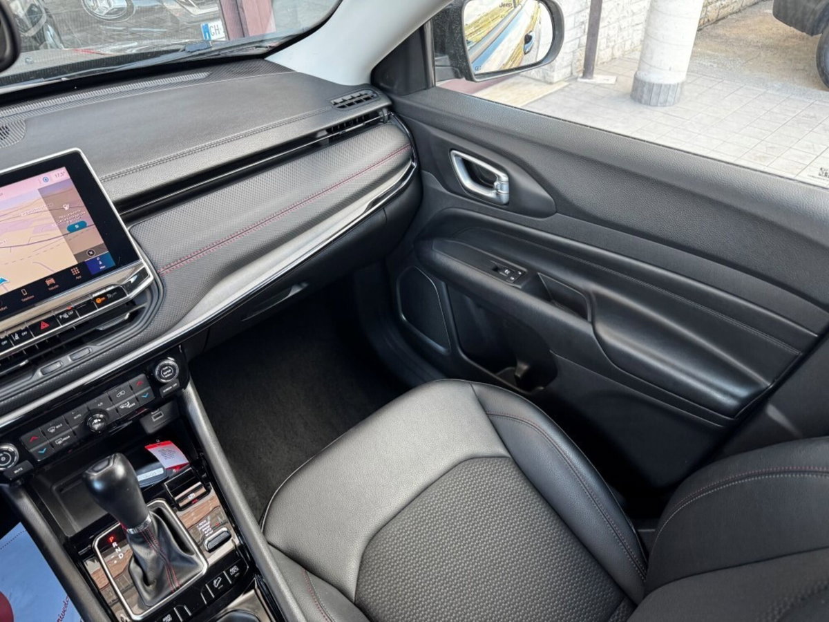 Jeep Compass 1.3 T4 240CV PHEV AT6 4xe Trailhawk (17)