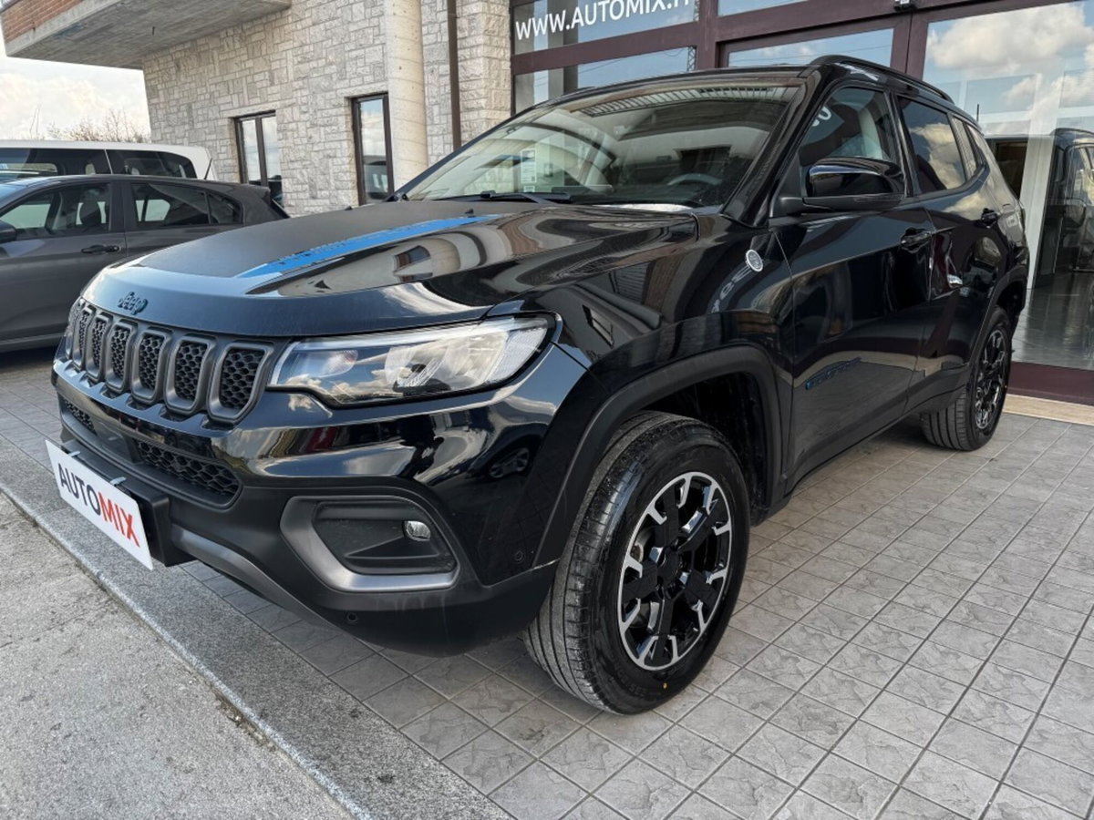 Jeep Compass 1.3 T4 240CV PHEV AT6 4xe Trailhawk (6)