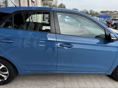 Hyundai i20 1.2 84 CV 5 porte Blackline (11)