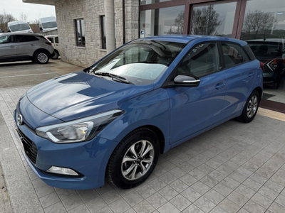Hyundai i20 1.2 84 CV 5 porte Blackline (13)
