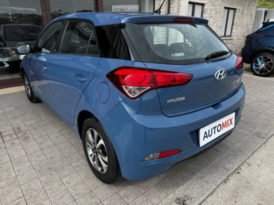 Hyundai i20 1.2 84 CV 5 porte Blackline (19)