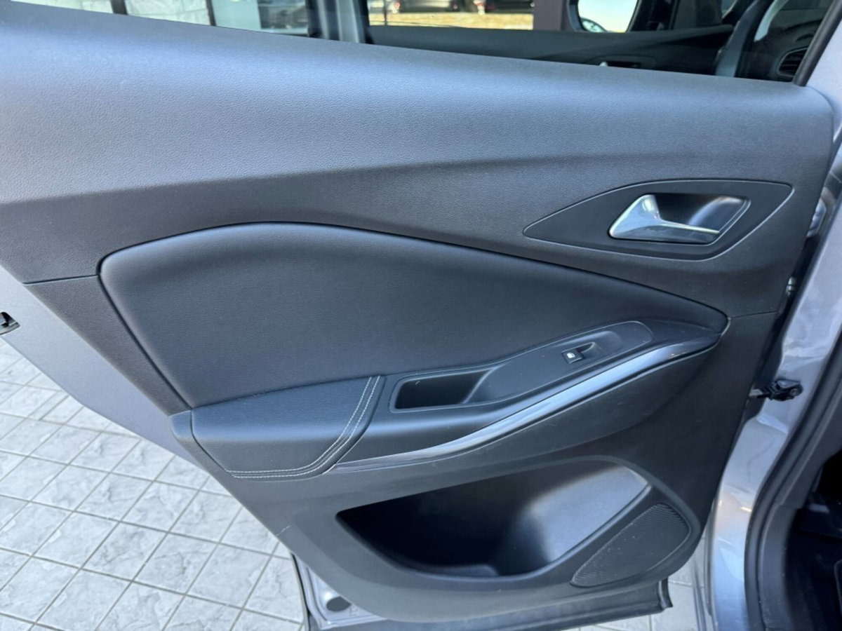 Opel Grandland X 1.6 diesel Ecotec Start&Stop Innovation (19)